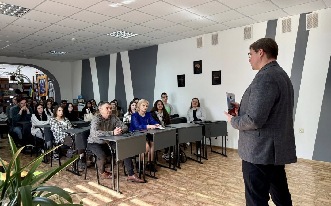 Можливості для молоді: відкрита лекція про розвиток Калуської громади для студентів коледжу